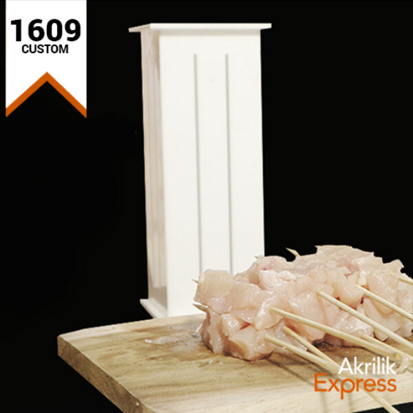 Alat Tusuk Sate (1609)